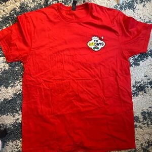 TGI Fridays Holiday T-Shirt